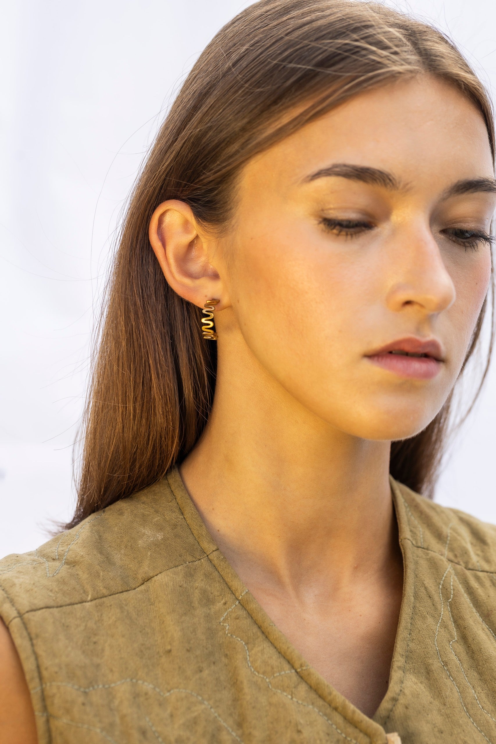 Boucles d'oreilles modèle Vena finition Sunlit, vue produit