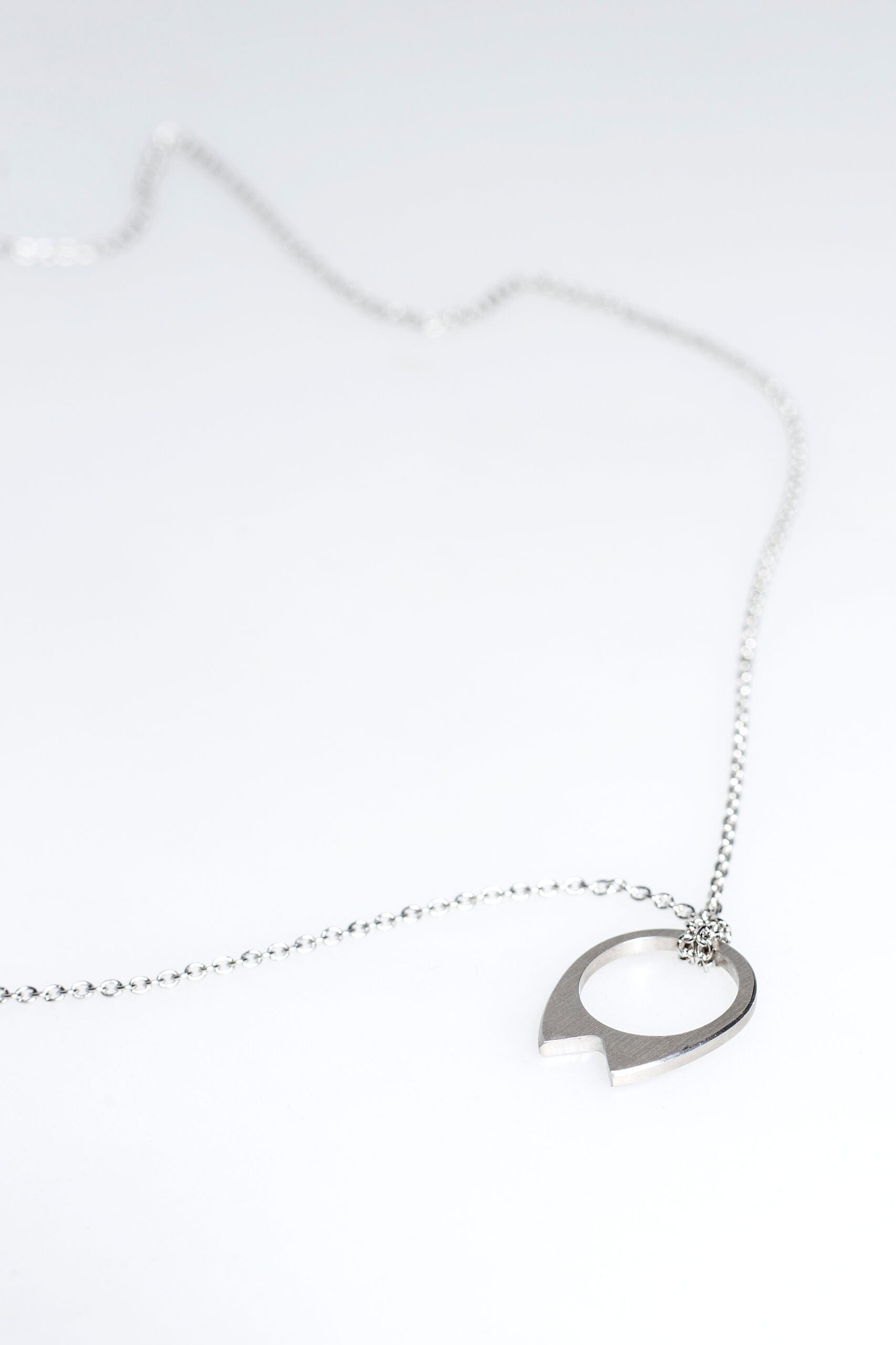 Collier modèle Cat motif chat, vue détaillée