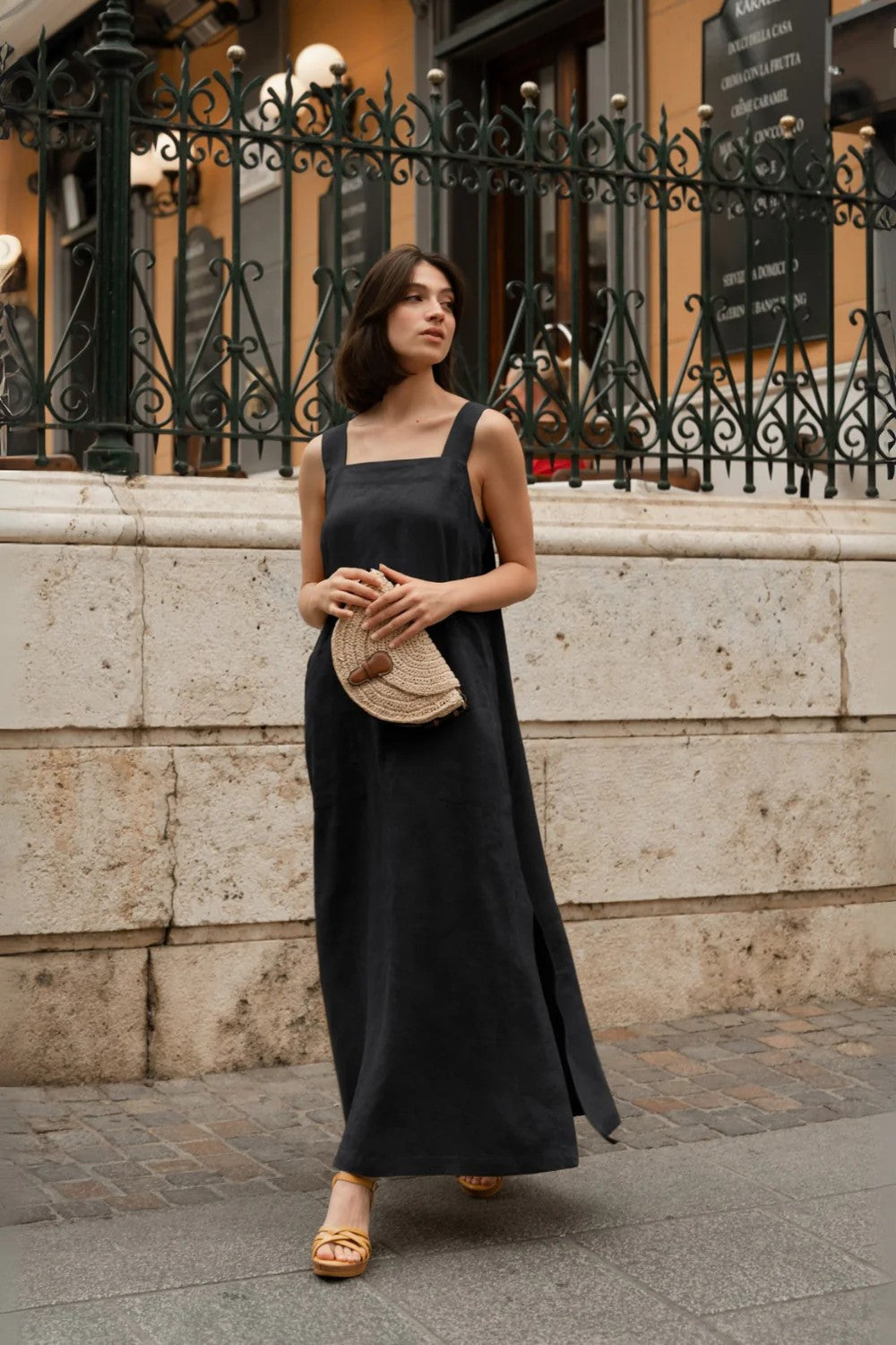 Robe en lin Linen Tales modèle Fugue noire, vue alternative