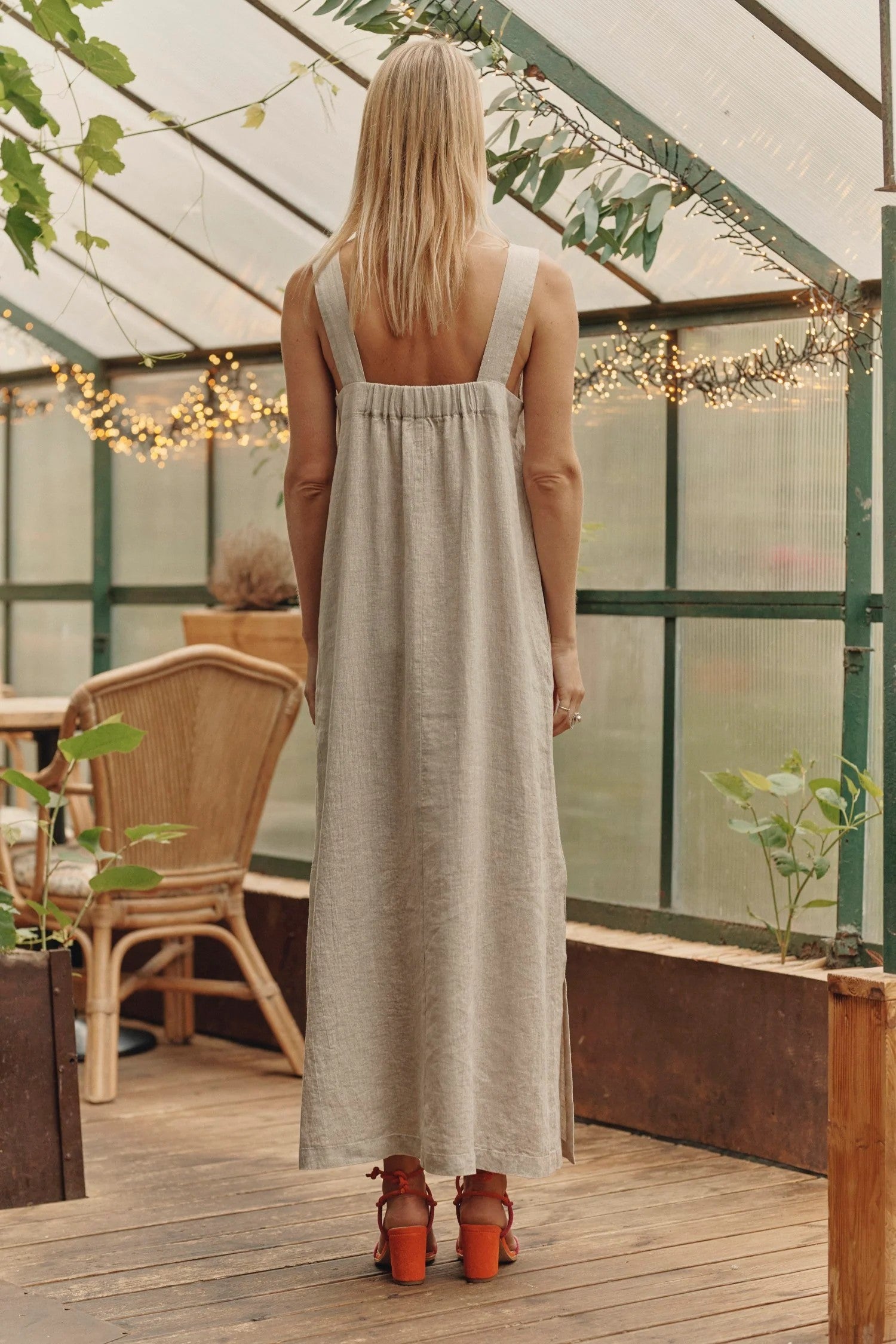 Robe en lin Linen Tales modèle Fugue naturel beige clair, vue alternative