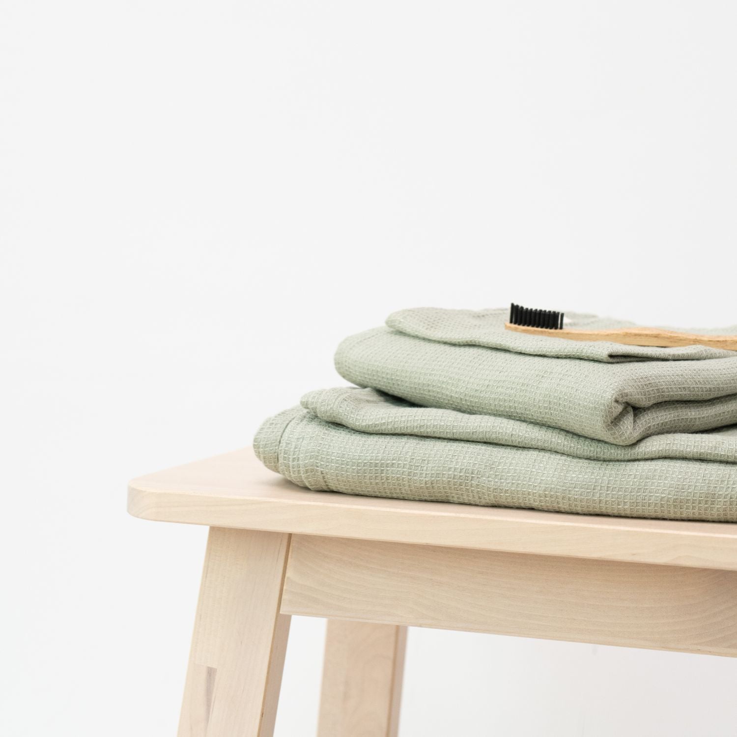 Serviette en lin gaufré fine Linen Tales, coloris sauge vue produit
