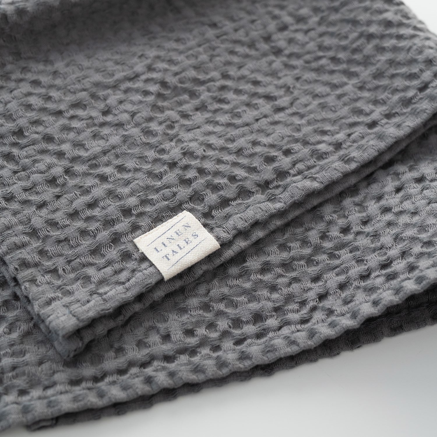 Serviette en lin et coton gaufré nid d'abeille Linen Tales, coloris gris foncé