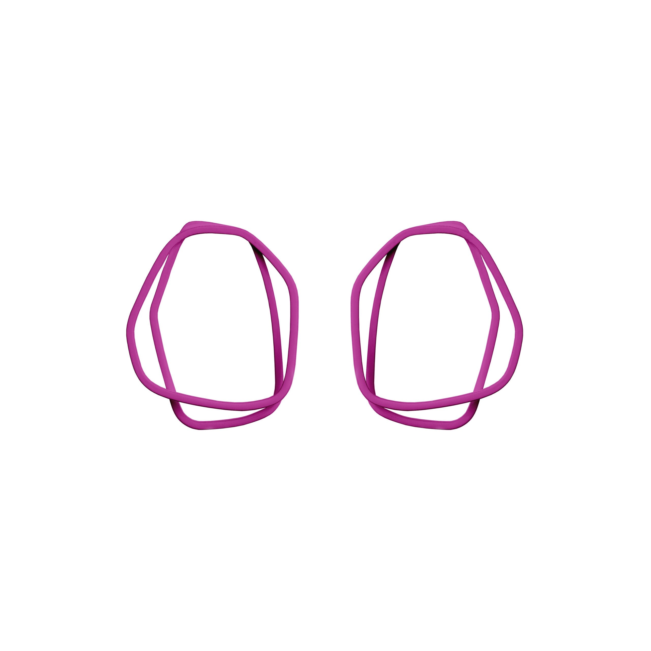 Boucles d'oreilles modèle Loops, vue éditoriale alternative