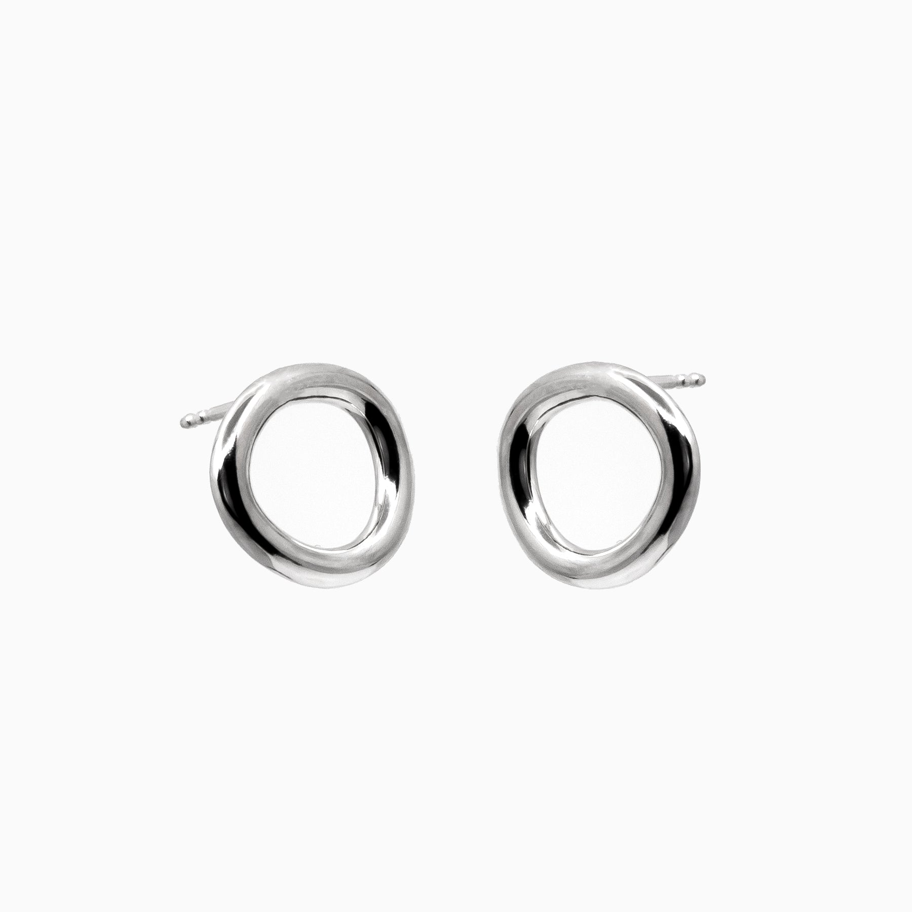 Boucles d'oreilles modèle IRREGULAR x1 en métal, vue détaillée