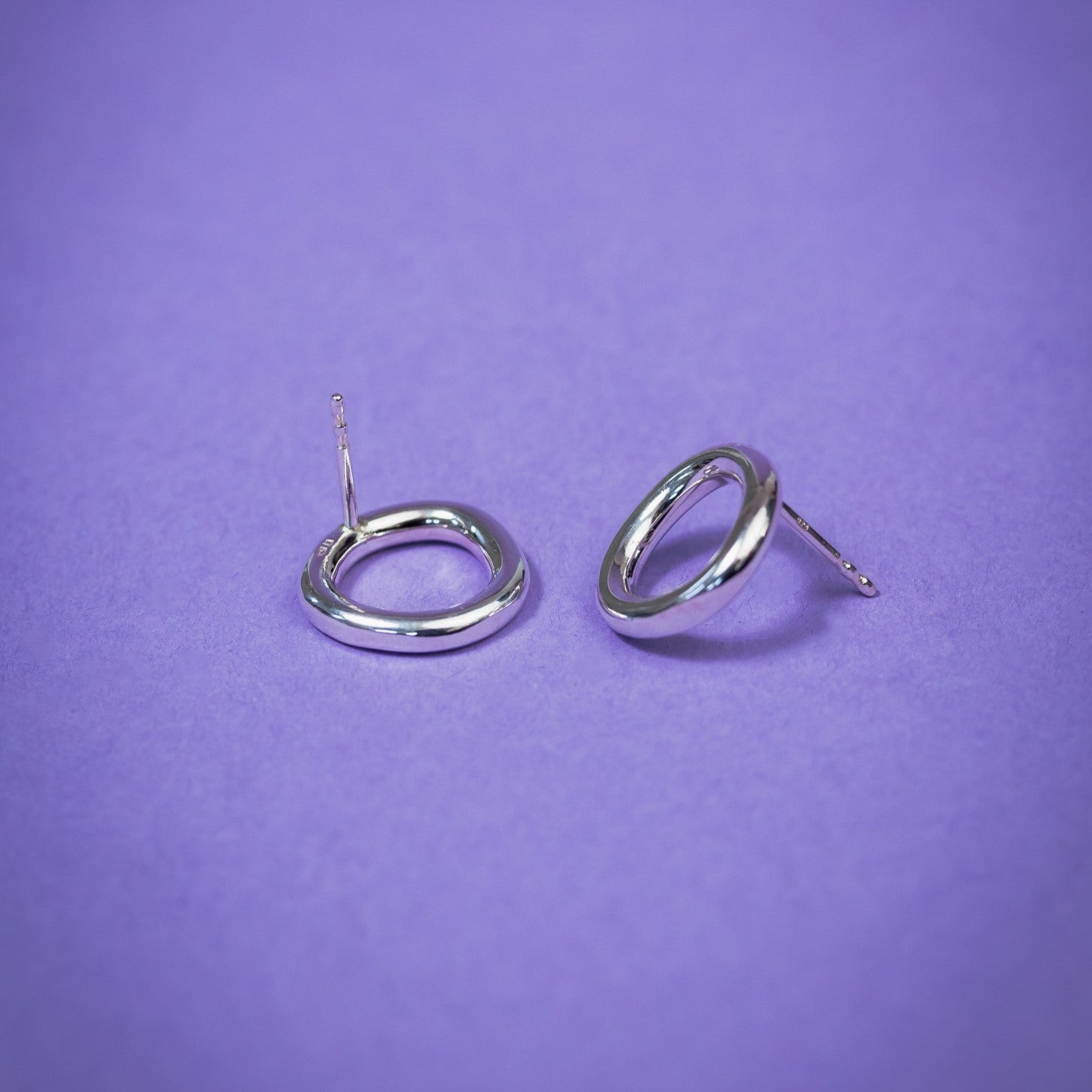Boucles d'oreilles modèle IRREGULAR x1 en métal, vue produit