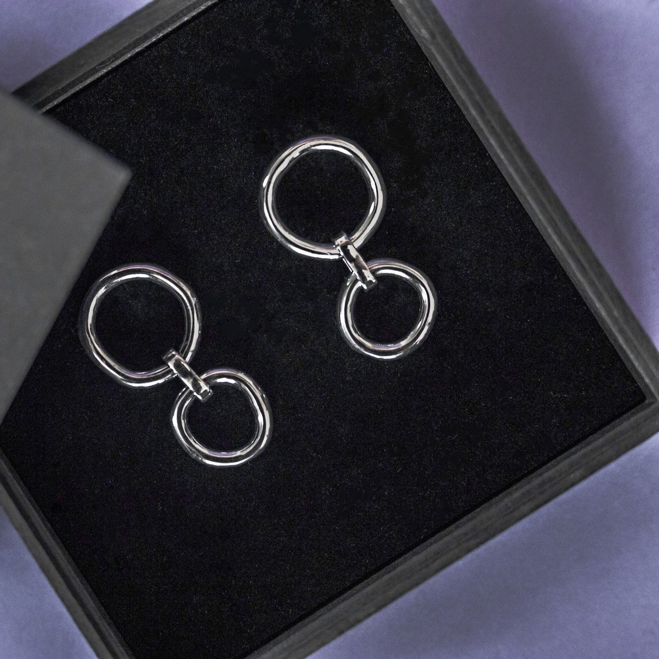 Boucles d'oreilles modèle IRREGULAR x2 en métal, vue détaillée