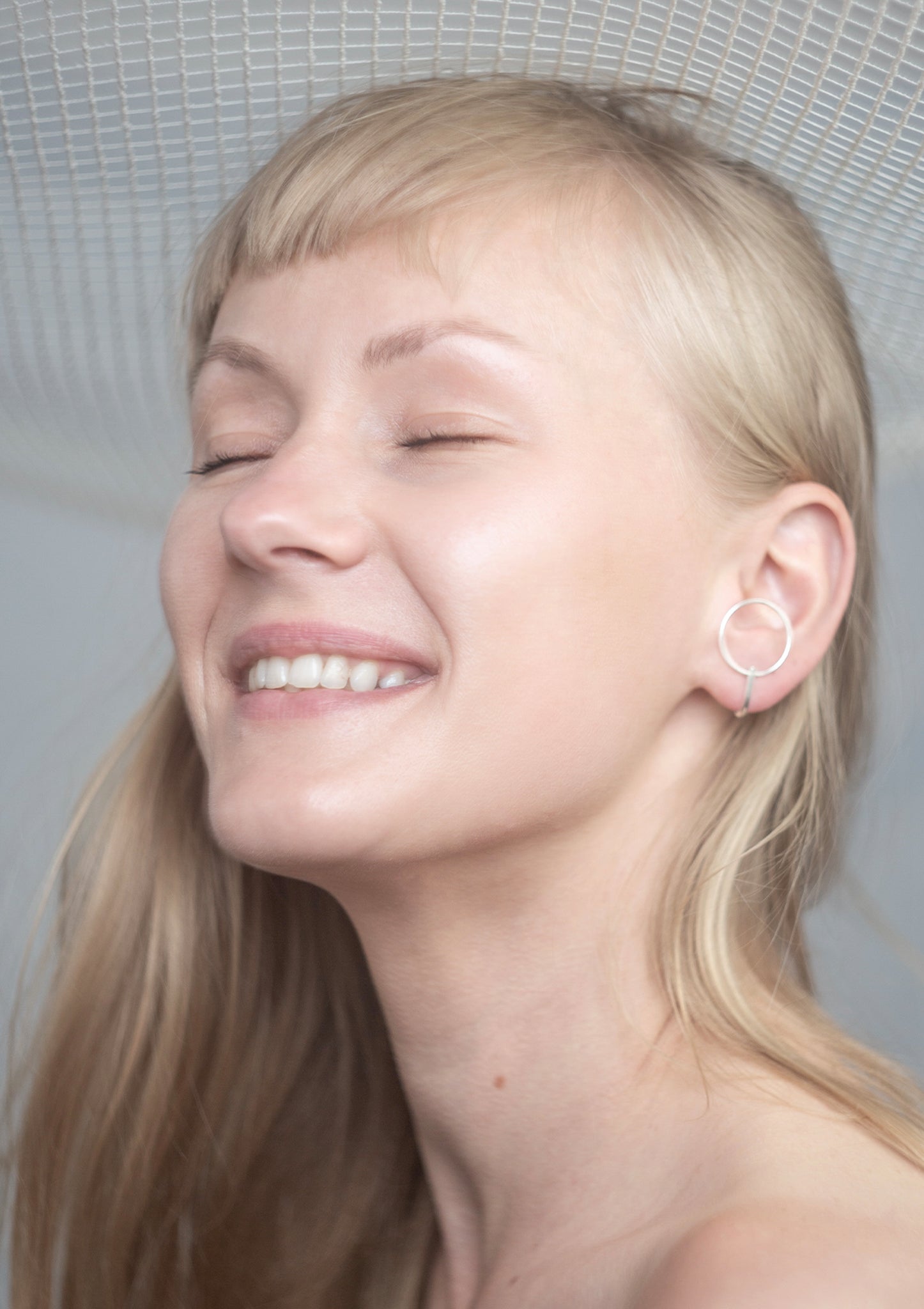 Boucles d'oreilles modèle LAYERS x1 petite taille en métal, vue alternative