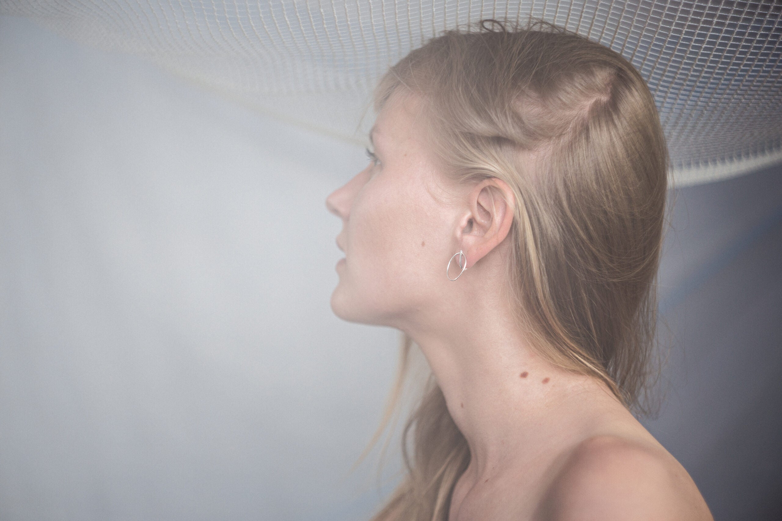 Boucles d'oreilles modèle LAYERS x1 petite taille en métal, vue produit