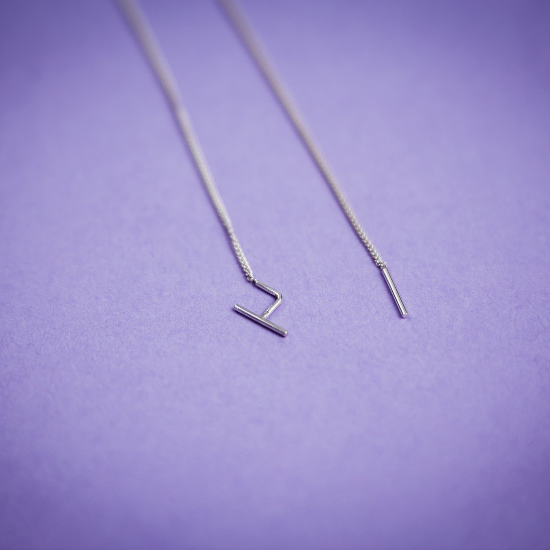 Boucles d'oreilles modèle SWING en métal, vue détaillée
