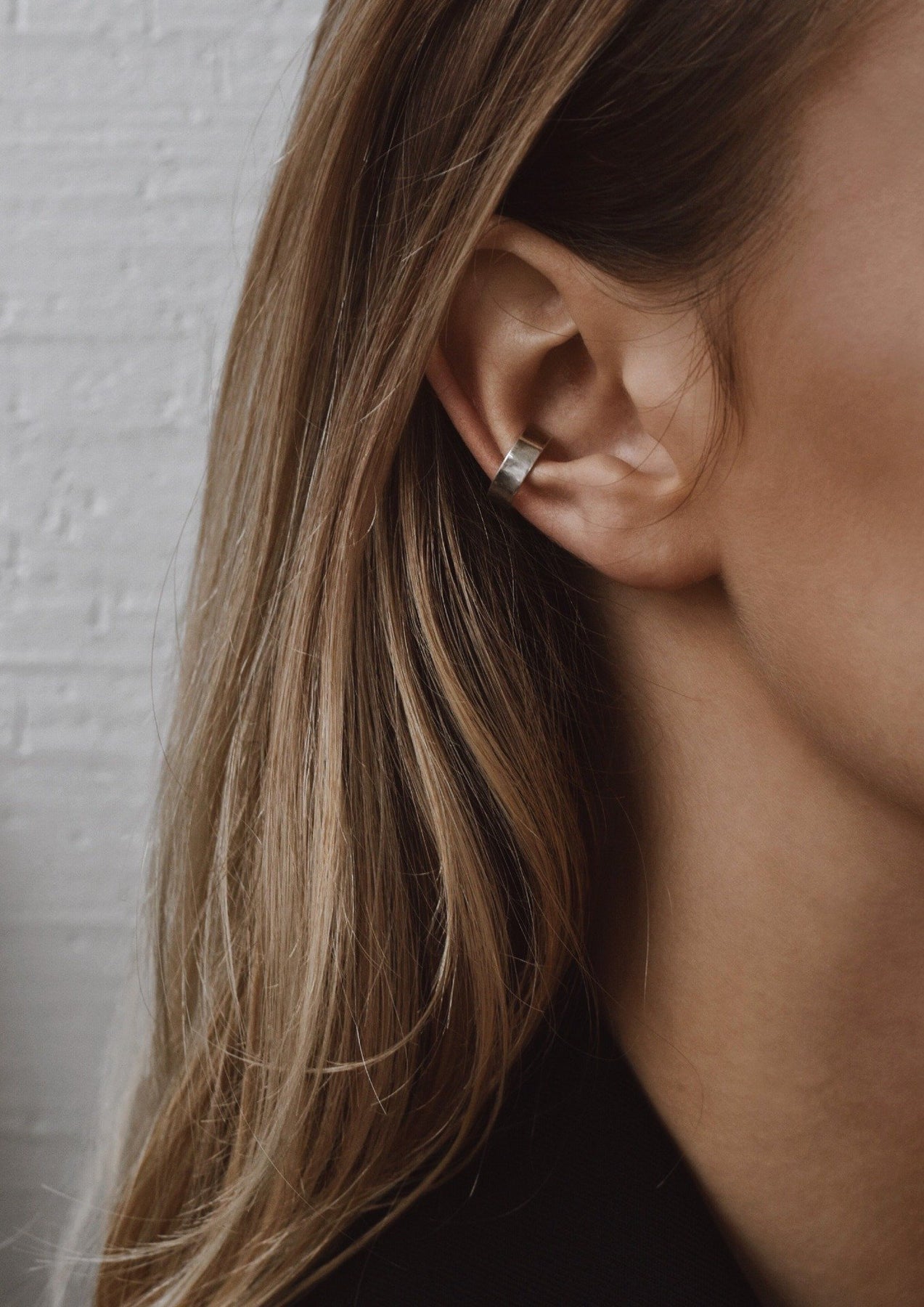 Ear cuff plat NO MORE en argent, vue alternative