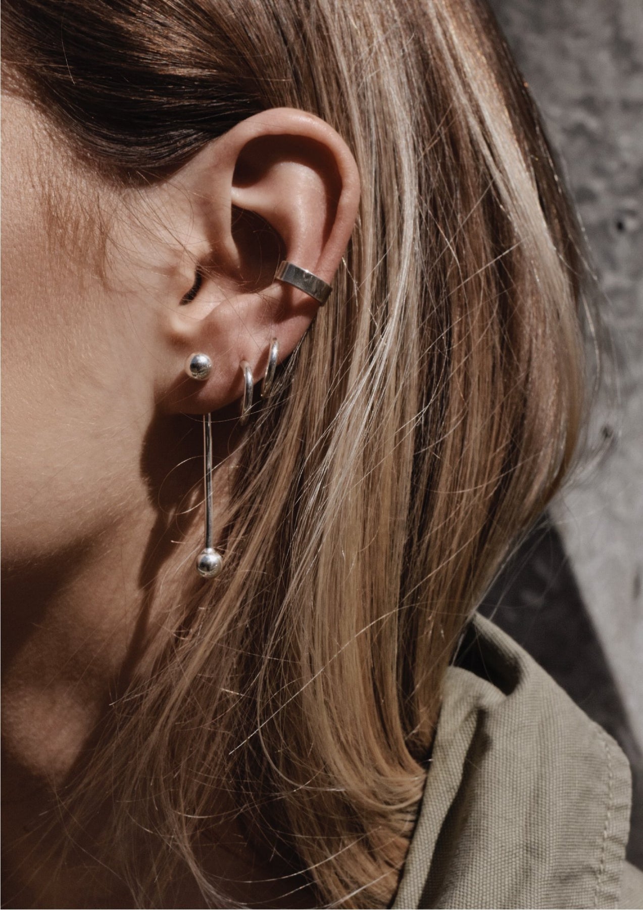 Ear cuff plat NO MORE en argent sterling, vue alternative détaillée