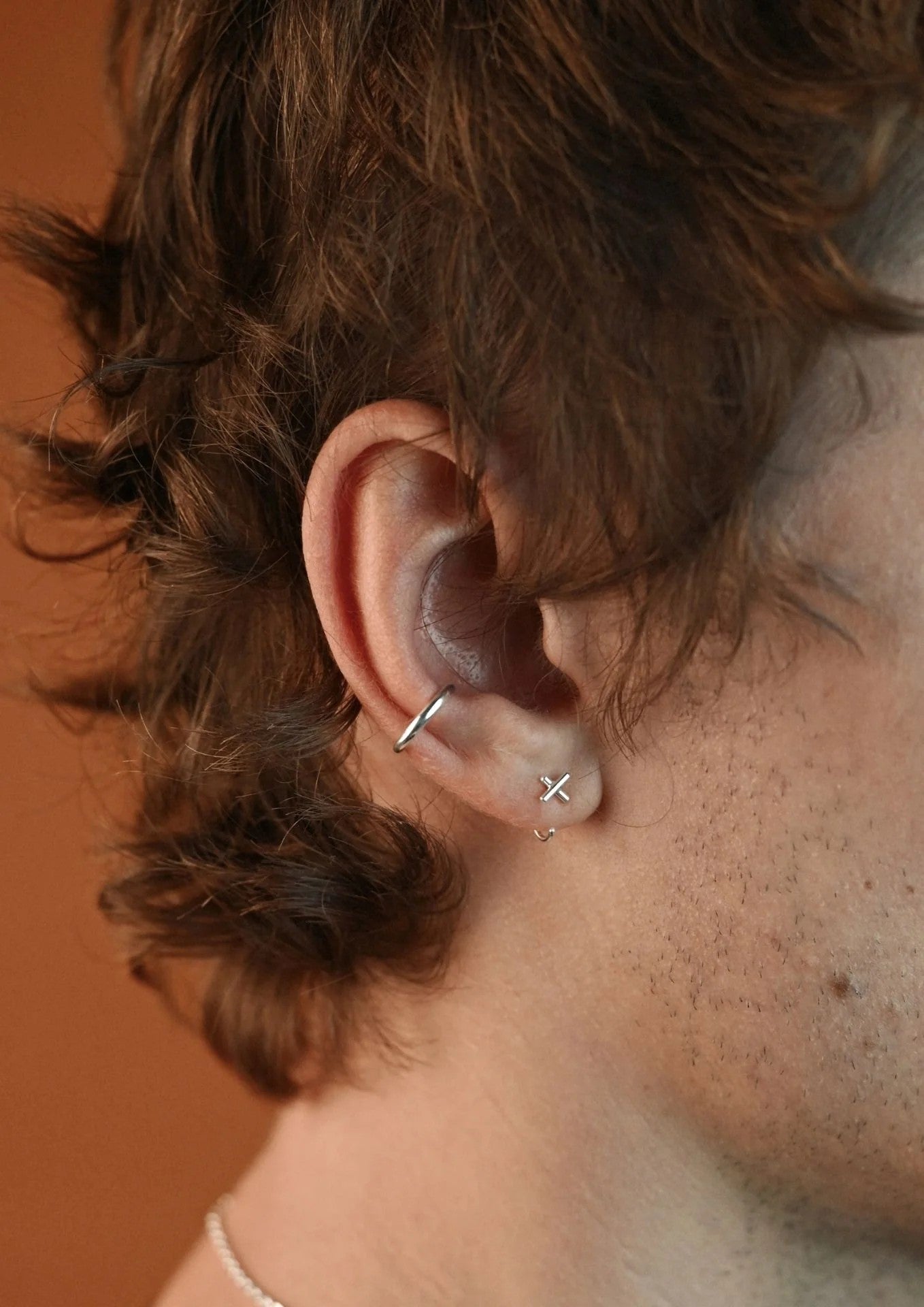 Ear cuff Line NO MORE en argent, vue produit