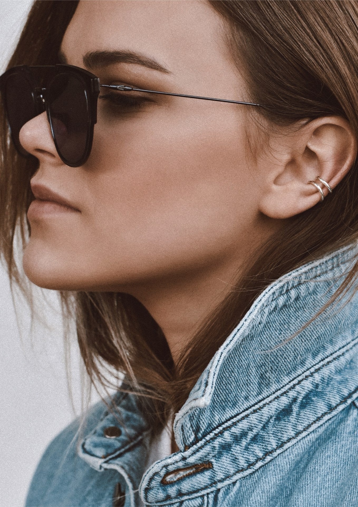 Ear cuff Line NO MORE en argent, vue verticale
