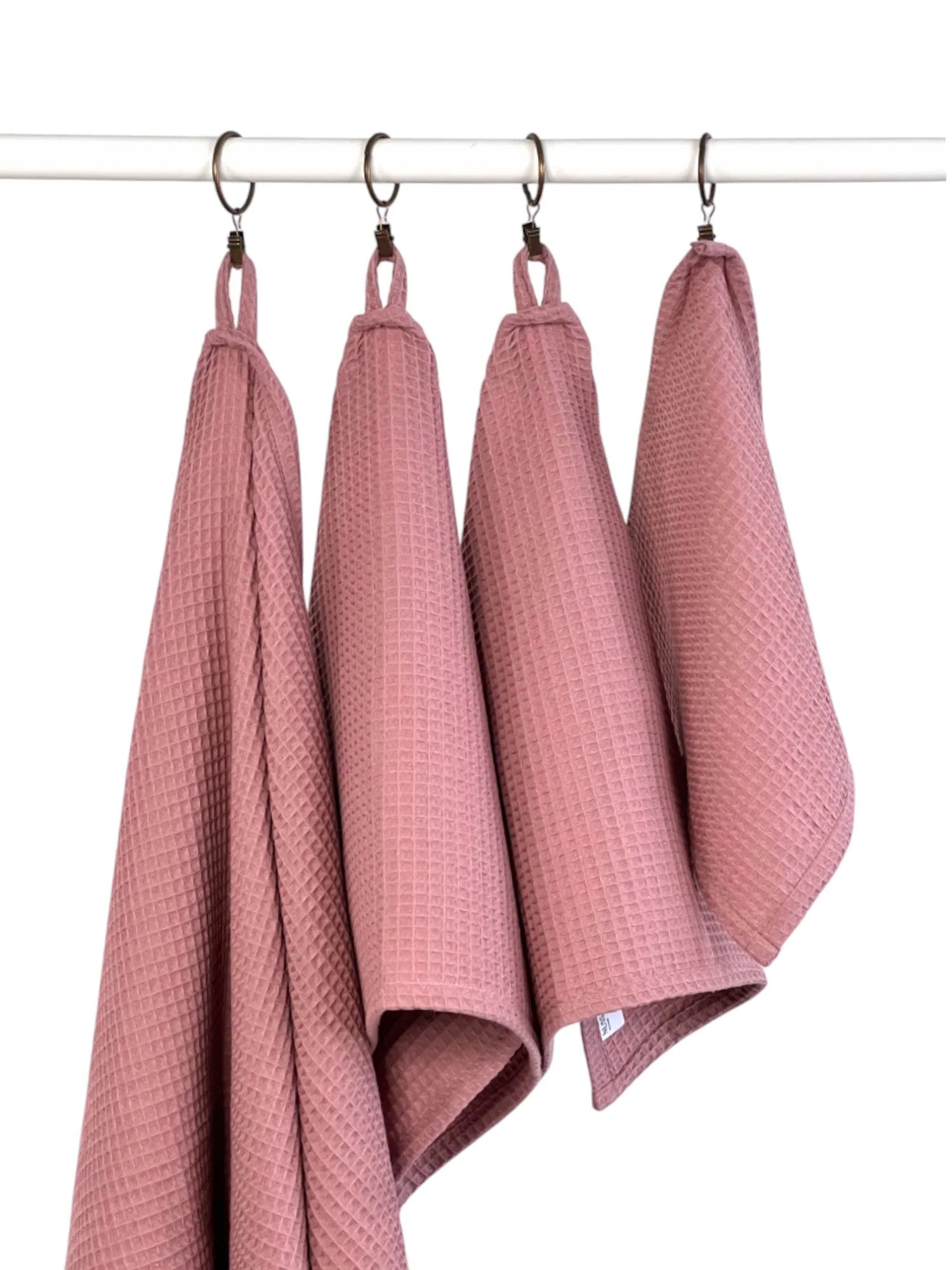 Serviette de bain NUSS en coton bio gaufré rose ancien, détail gaufre