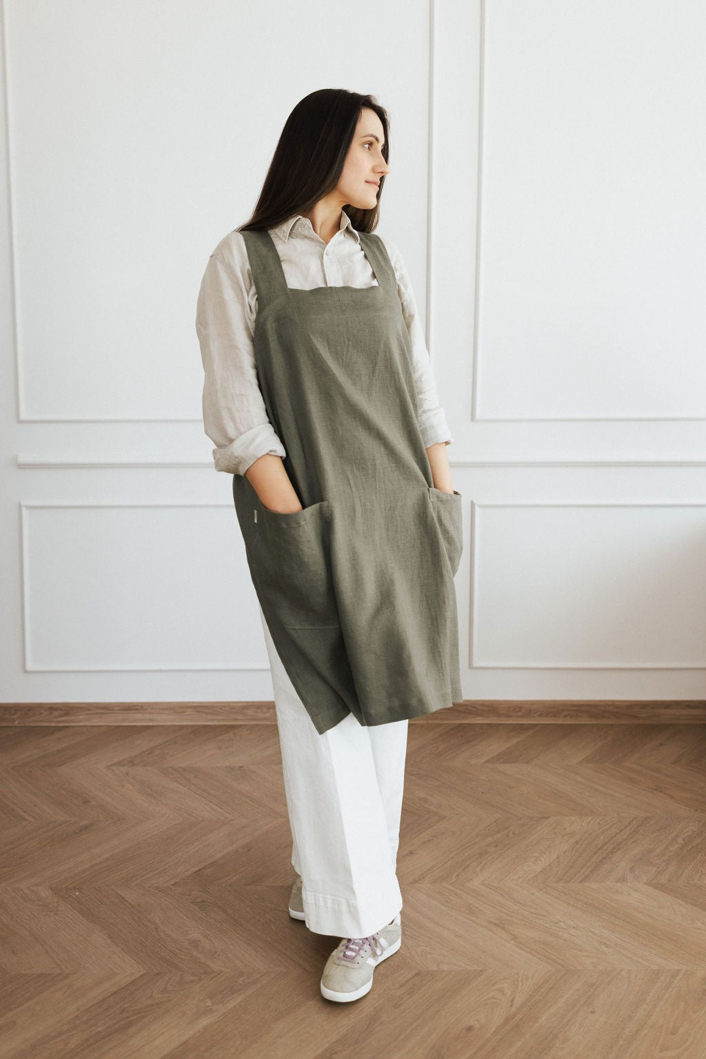 Tablier à dos croisé en lin Linen Tales, troisième détail nœuds coton