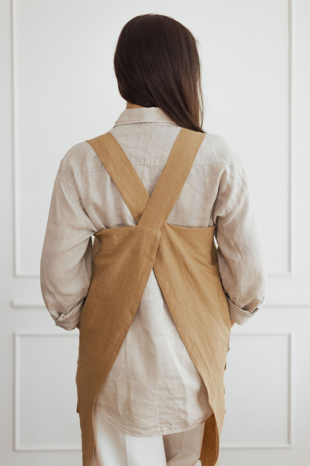 Tablier à dos croisé en lin Linen Tales teint naturel, troisième détail tissu