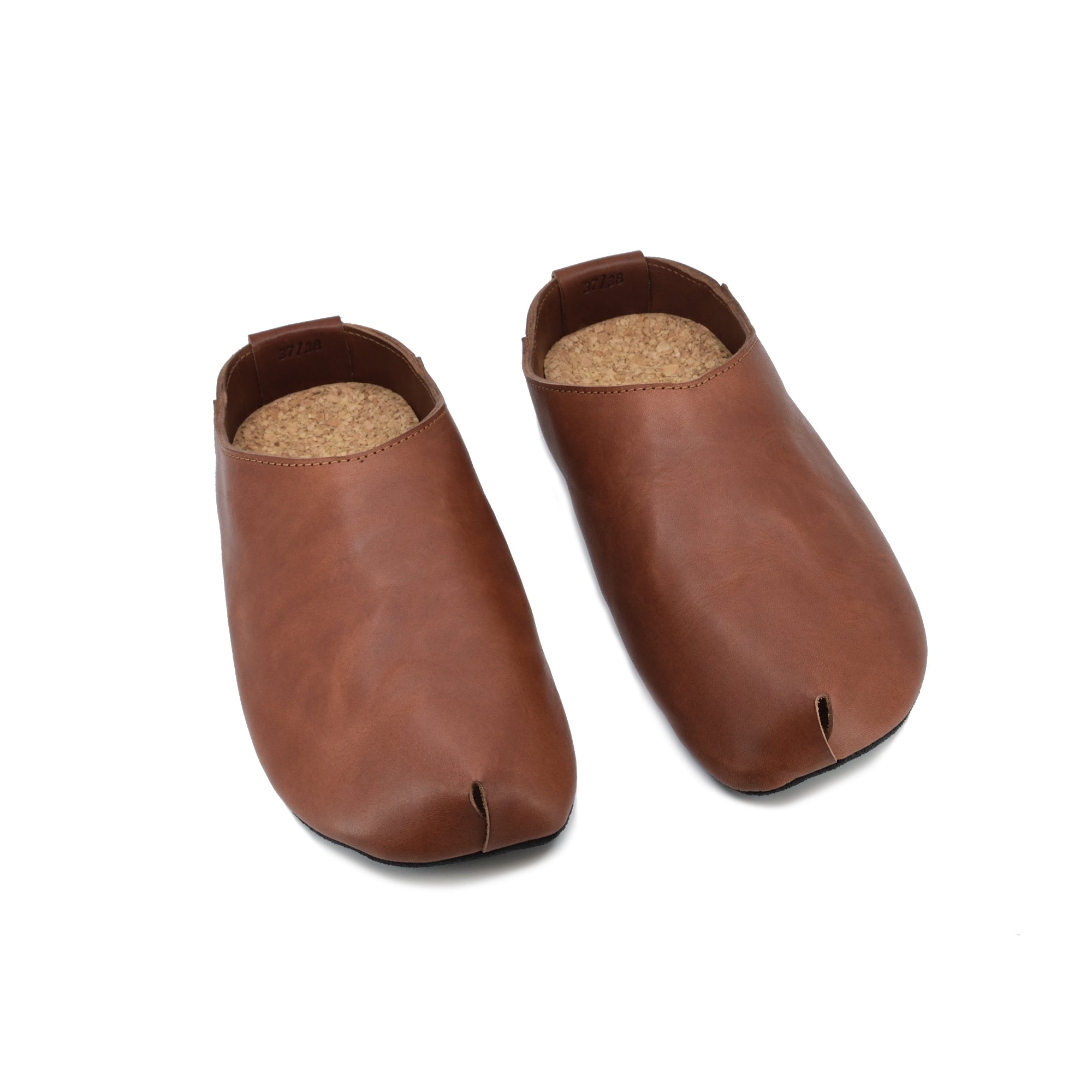 Chaussons TOKU Kyoto en cuir marron, deuxième vue de face