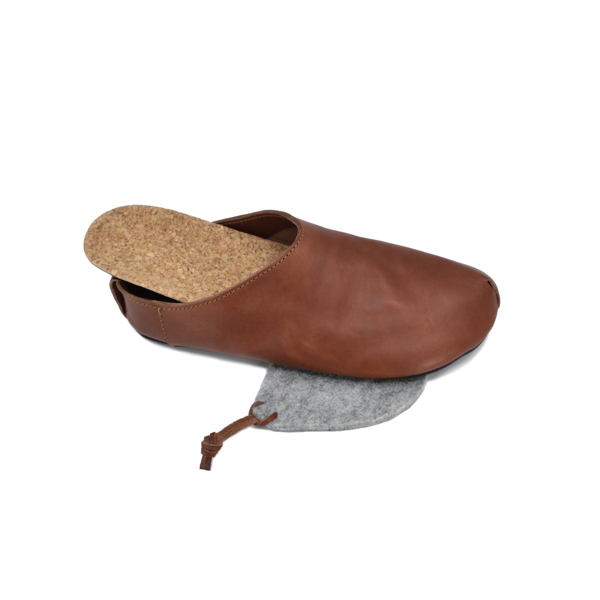 Chaussons TOKU Kyoto en cuir marron, troisième vue de face