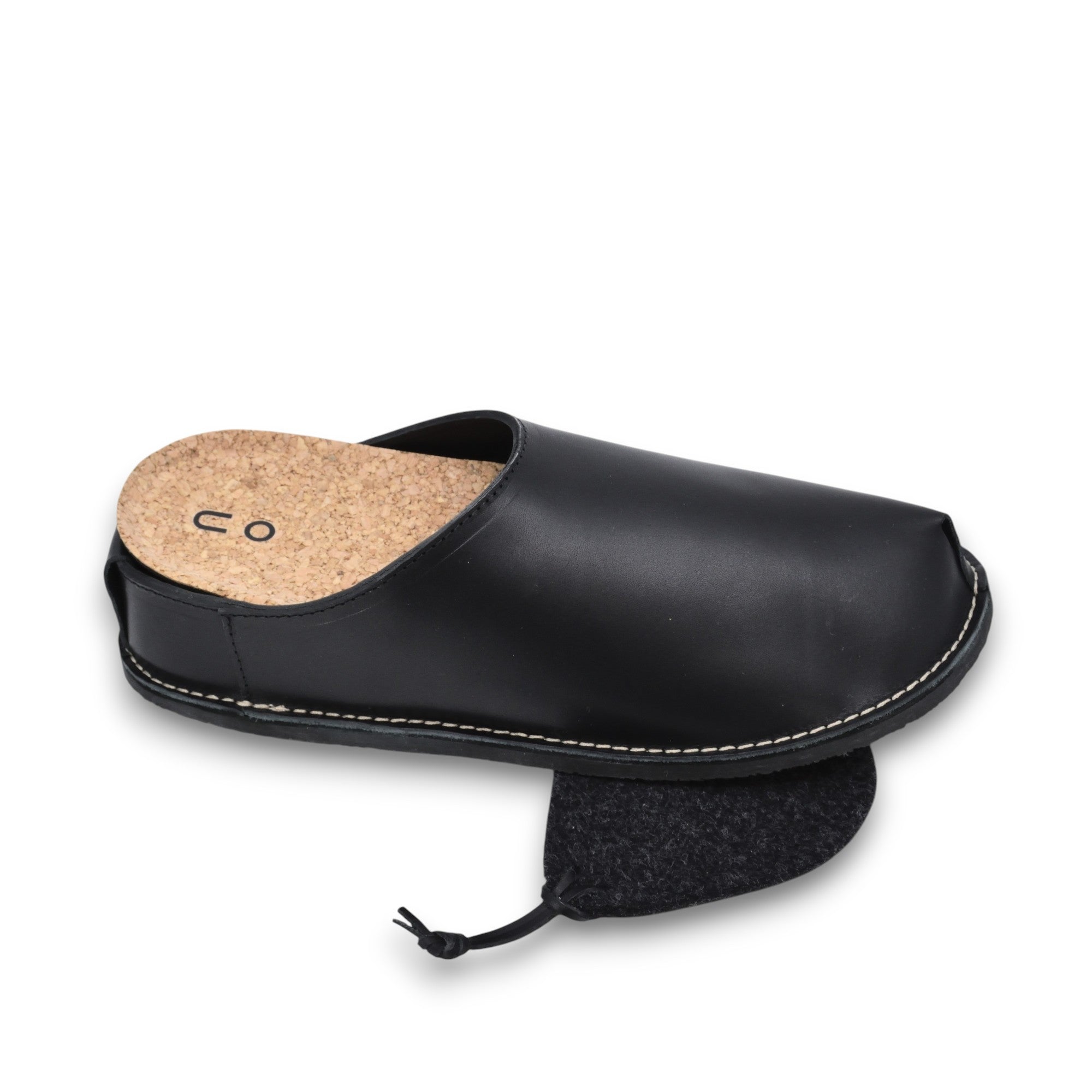 Slip-on TOKU Tokyo unisexes en cuir noir, vue produit