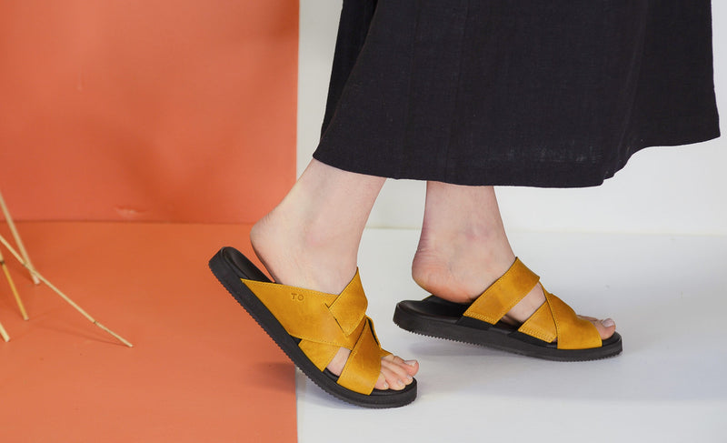 Sandales TOKU Helsinki femme en cuir ocre, vue alternative