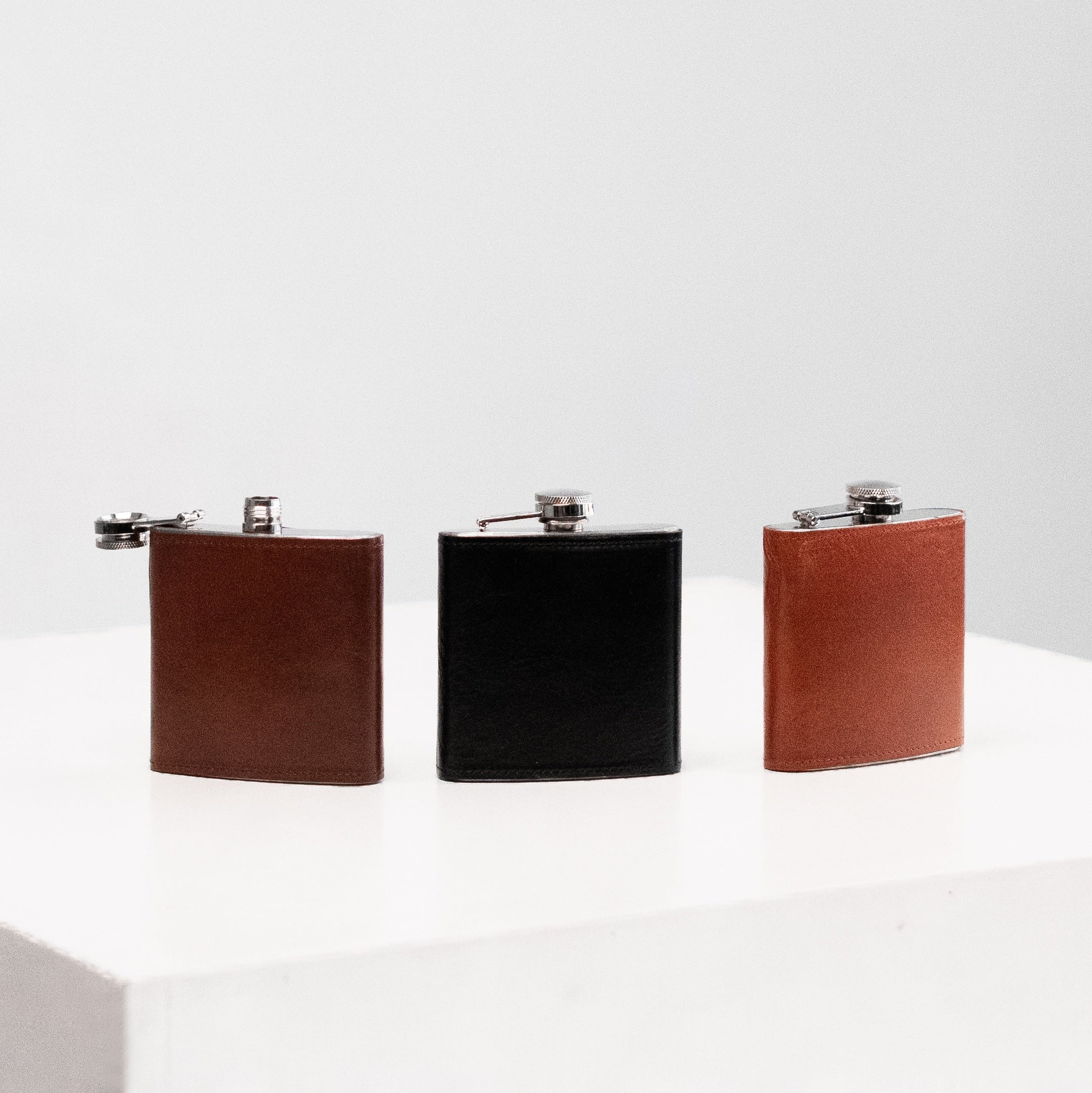 Flasque de poche n°21 en inox premium et cuir, accessoire vintage portable