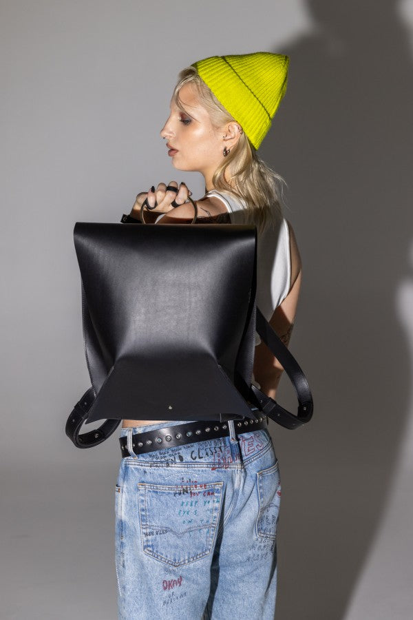 Sac à dos PYKOK Romeo en cuir, vue détaillée