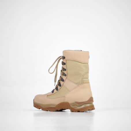 Desert boots en cuir noir avec fermeture zip latérale, vue produit