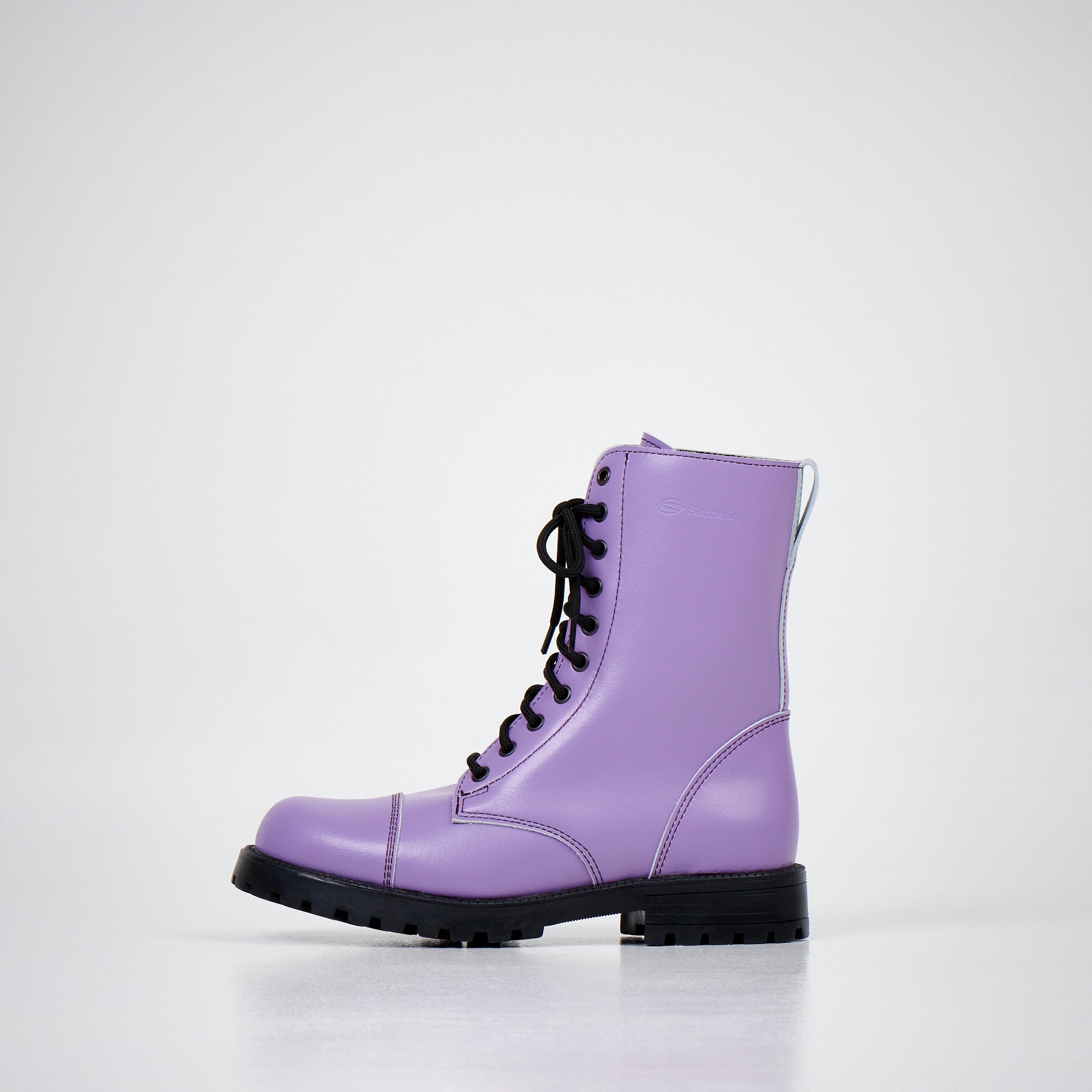 Bottines 511 Purple OmaKing en cuir violet souple, vue avant avec talon structuré