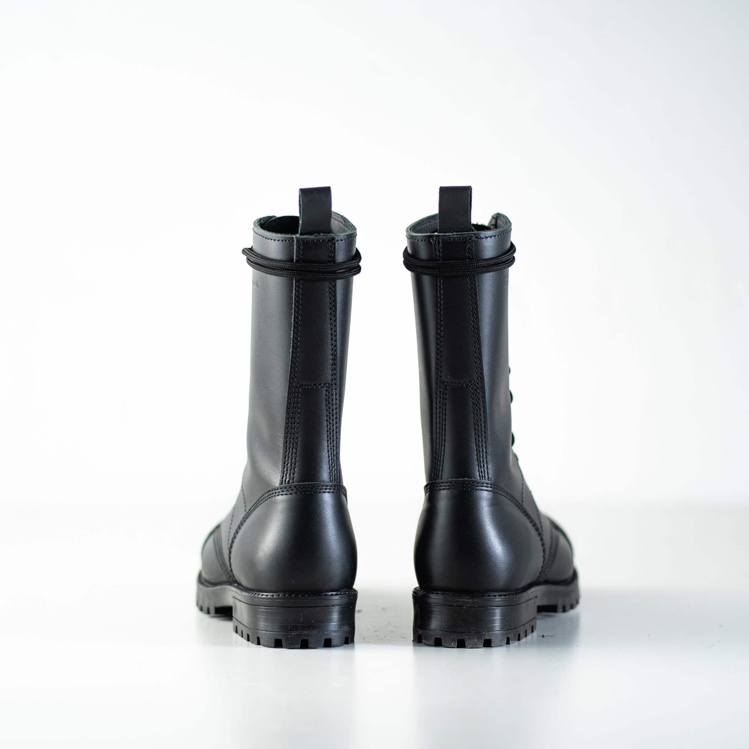 Bottines hautes en cuir noir fait main, vue arrière