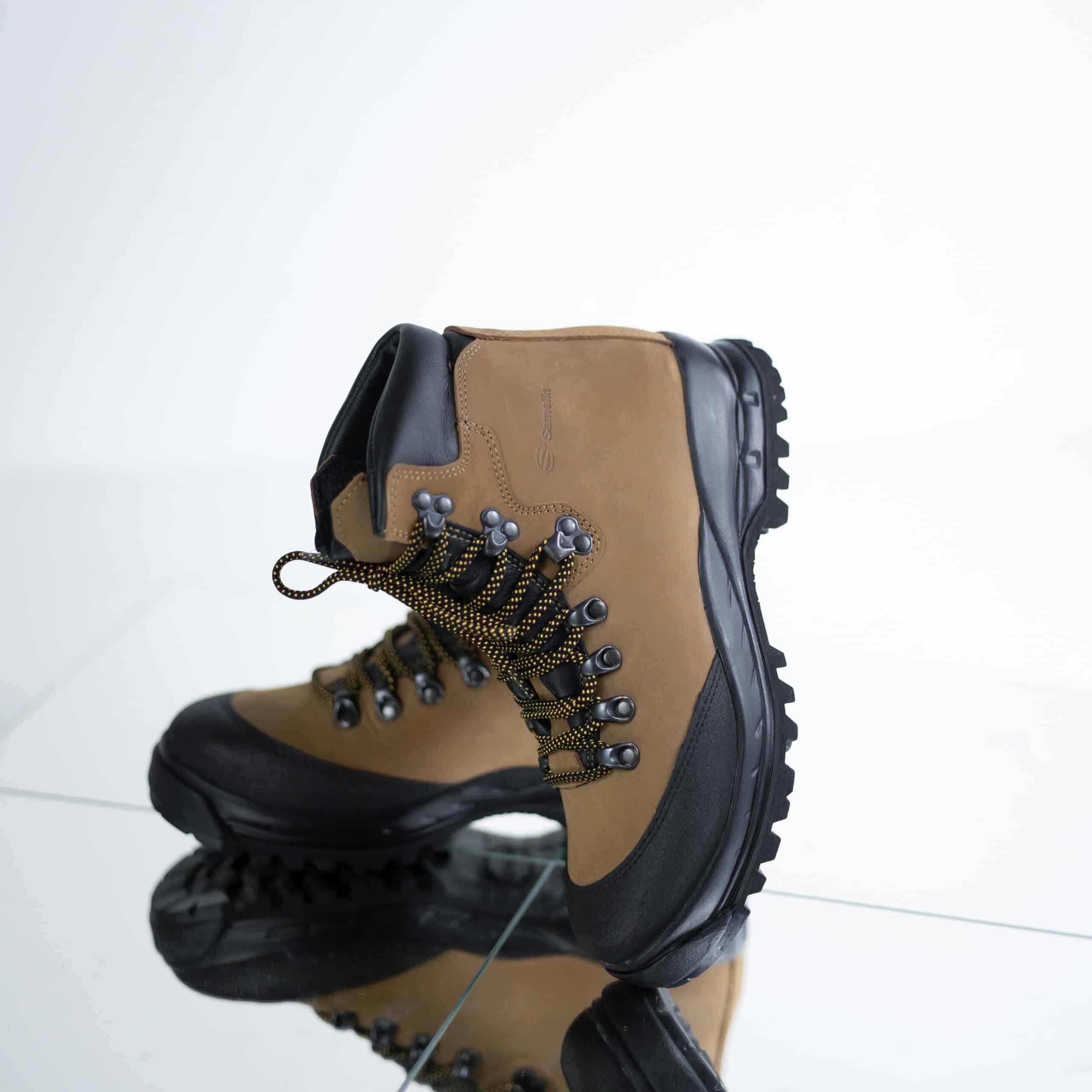 Bottes de randonnée 553P Tundra OmaKing en cuir épais montagne, détail semelle protectrice