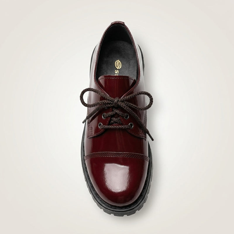 Chaussures laquées couleur bordeaux, vue produit