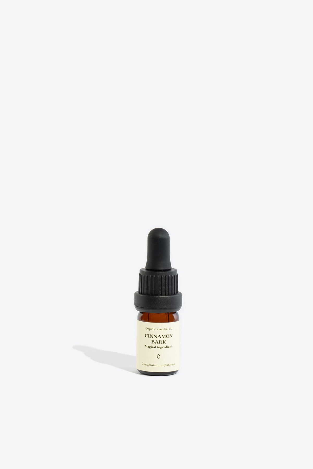 Huile essentielle d'écorce de cannelle Smells Like Spells, vue alternative