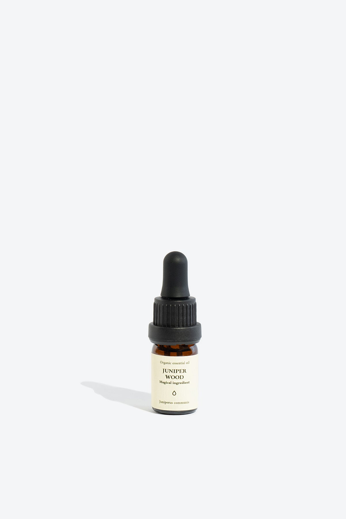 Huile essentielle de bois de genièvre Smells Like Spells, vue alternative