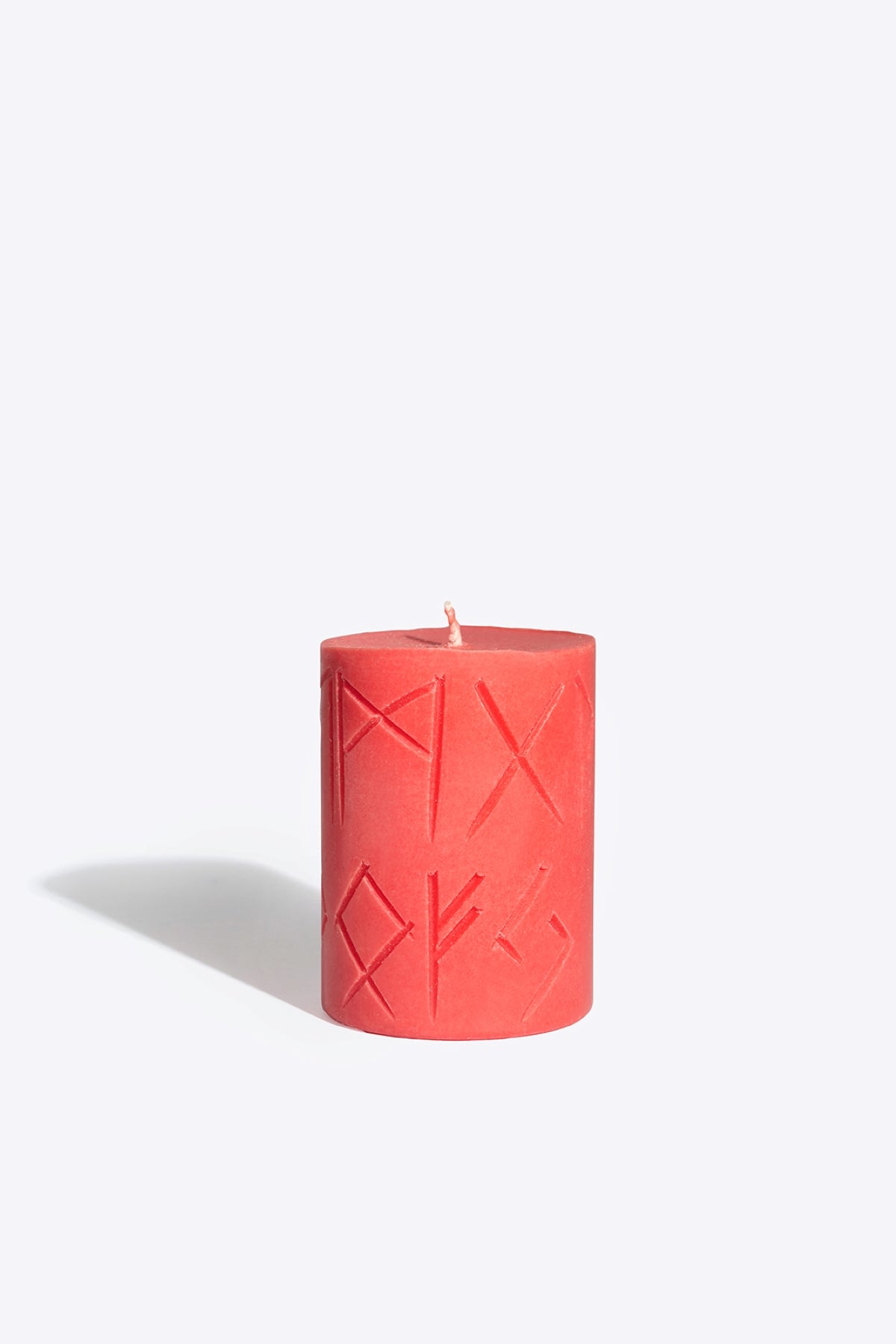 Bougie runique parfumée Smells Like Spells Freya, vue alternative
