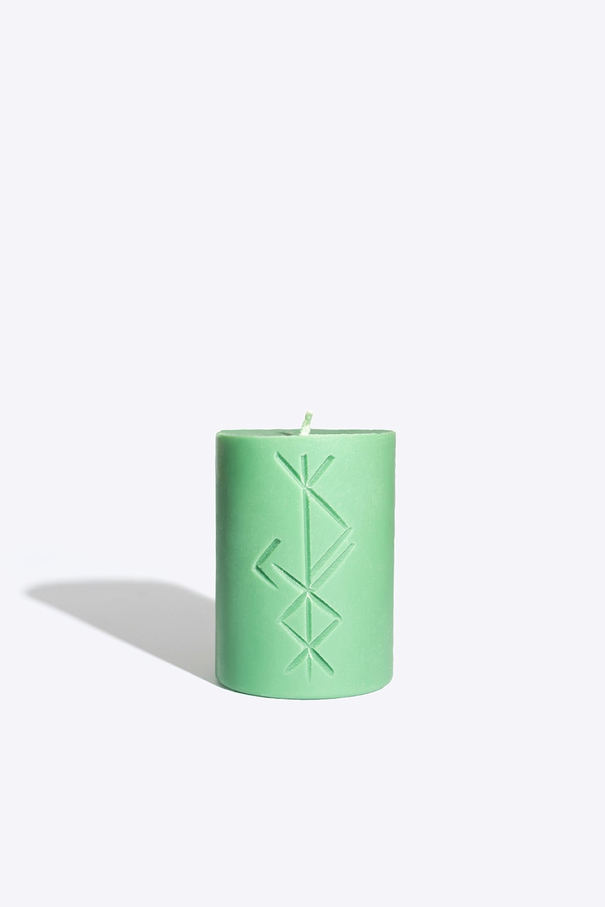 Bougie runique parfumée Smells Like Spells Freyr, vue produit