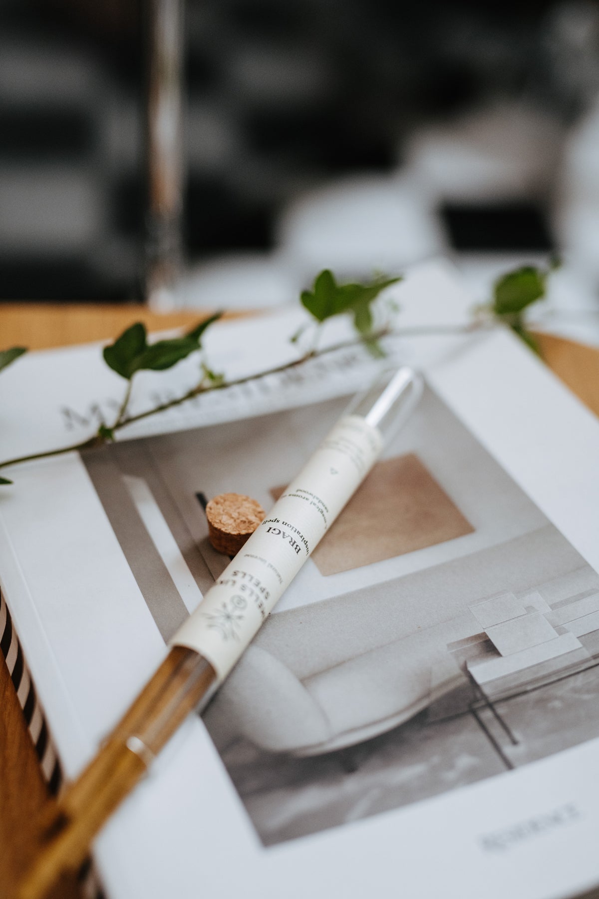 Encens naturel Smells Like Spells, vue lifestyle décor