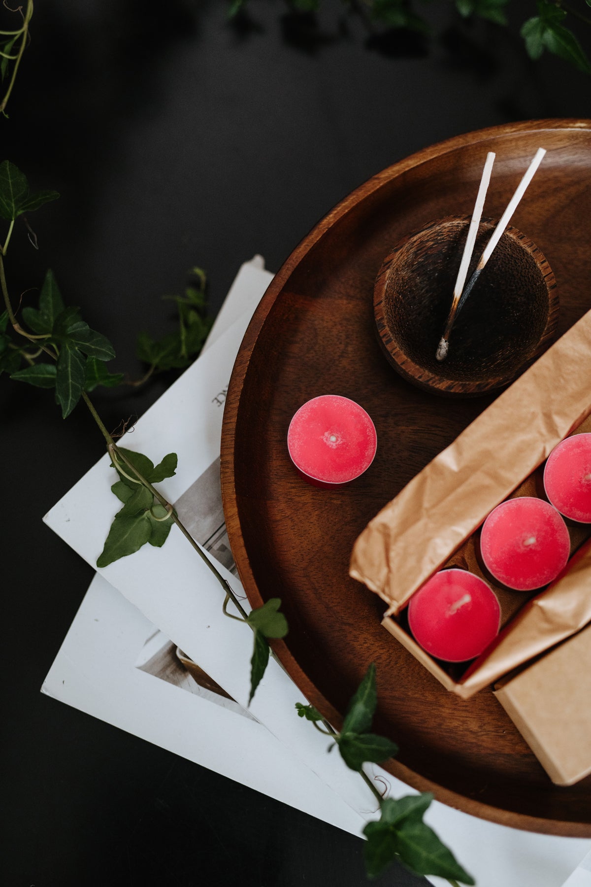 Bougies chauffe-plat Smells Like Spells, vue lifestyle ambiance complète alternative