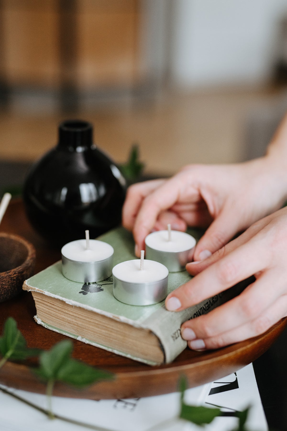 Bougies chauffe-plat Smells Like Spells, vue lifestyle décor ambiance complète