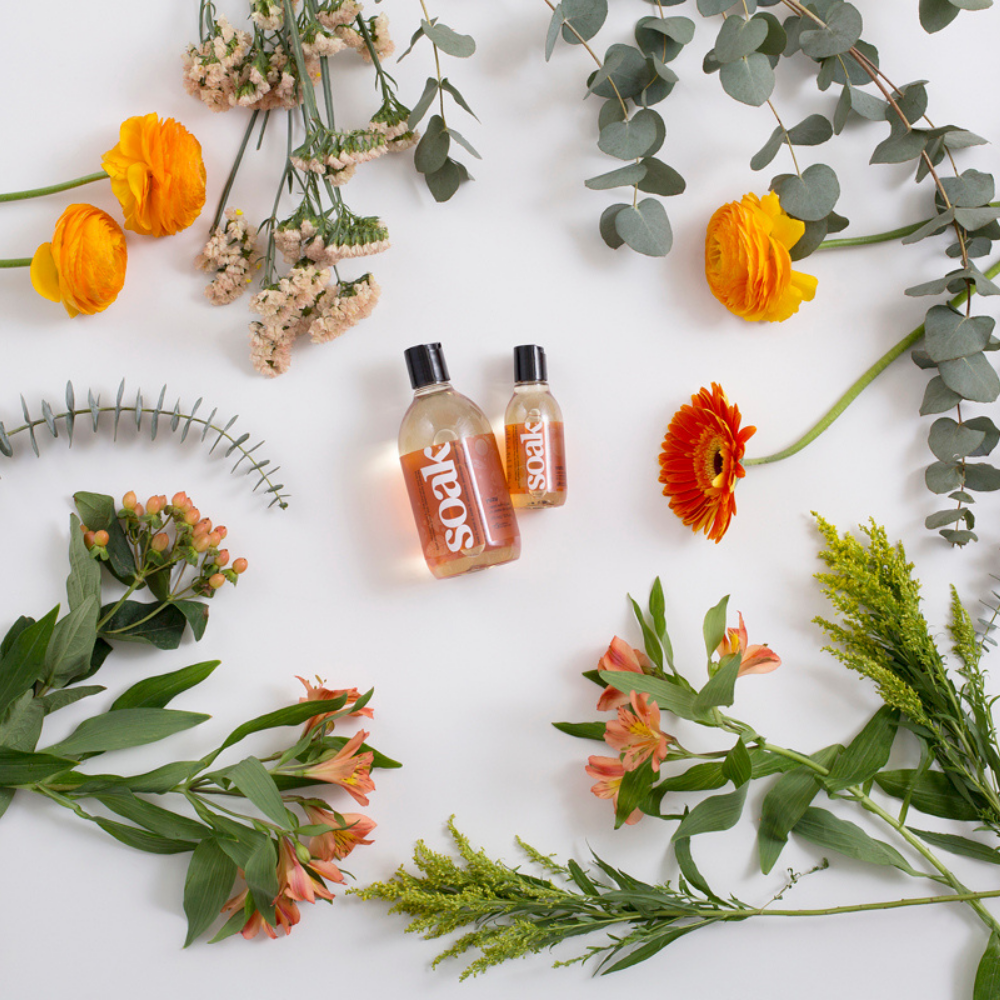 Détail de l'étiquette d'une lessive Soak Yuzu, composition naturelle