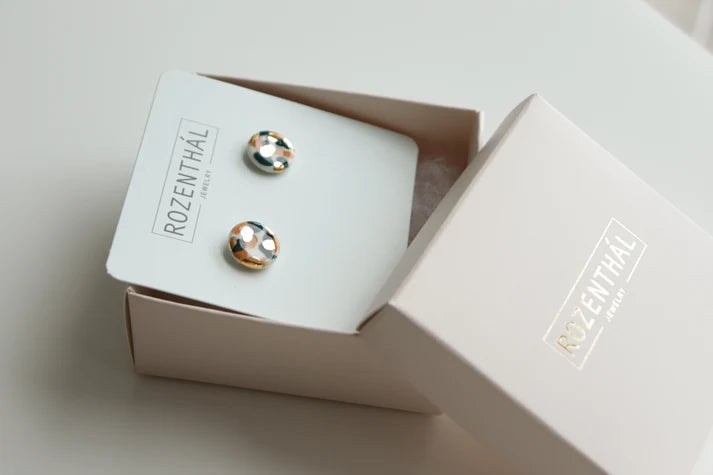 Boucles d'oreilles puces en porcelaine peinte main Tache vert et orange