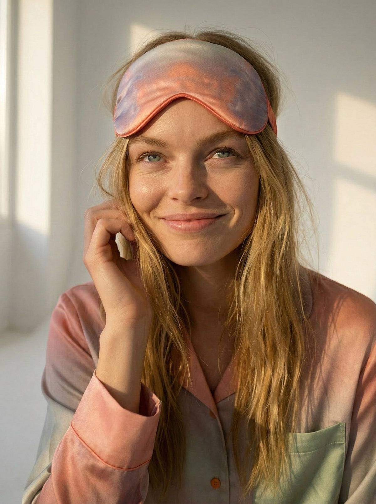 Tæwas Silk Sleep Mask – Pink and Beige