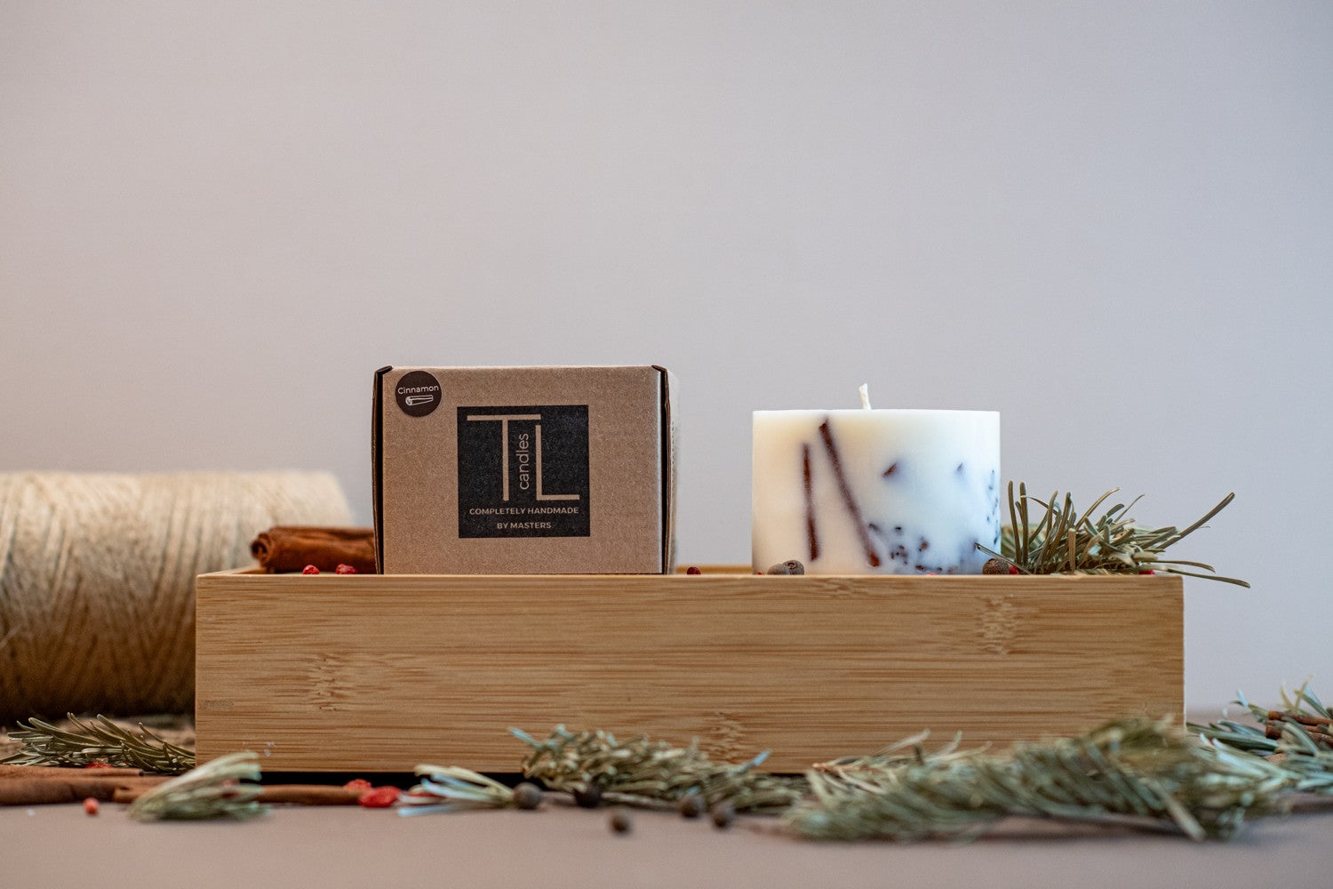 Bougie artisanale en cire de soja parfum cannelle, vue alternative produit