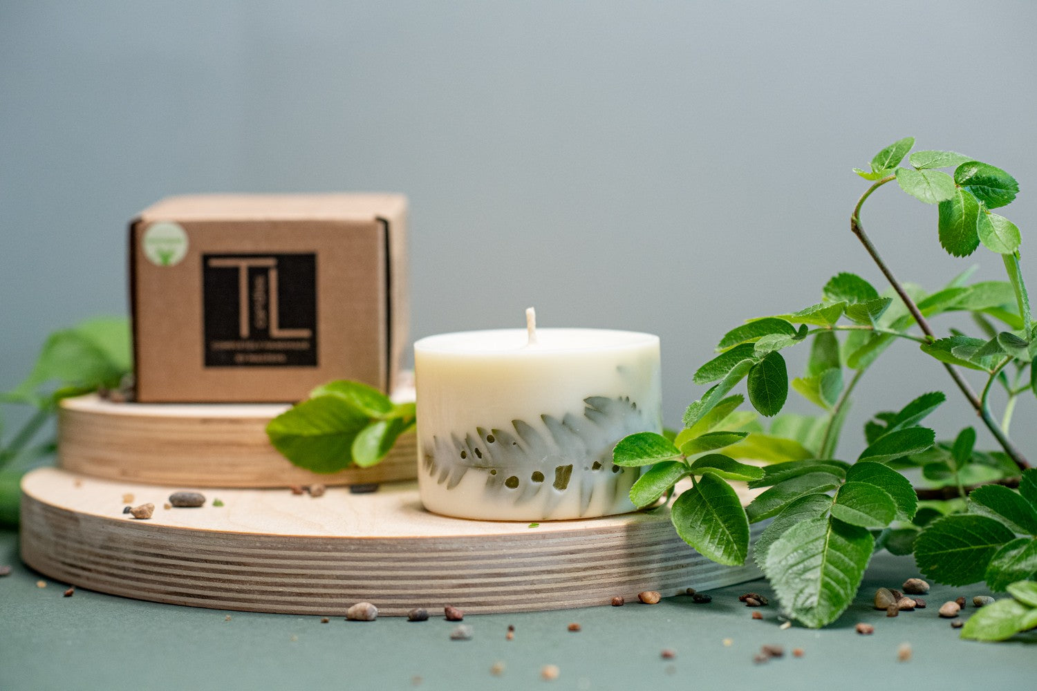 Bougie artisanale en cire de soja parfum citronnelle, vue alternative