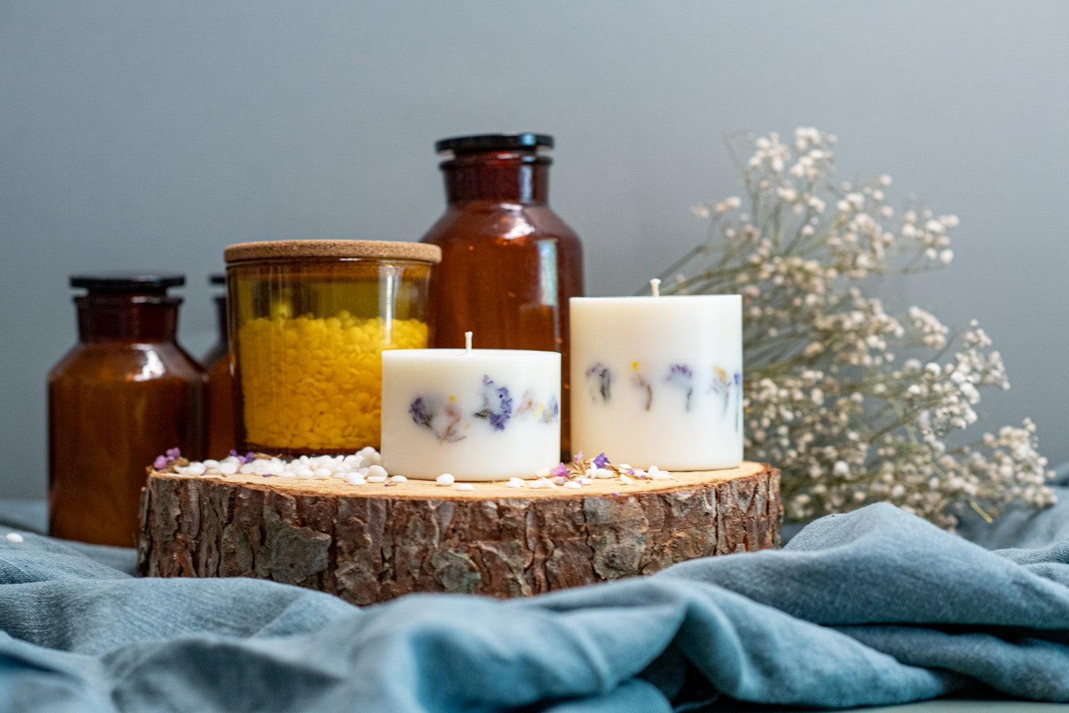 Bougie artisanale en cire de soja sans parfum, vue éditoriale