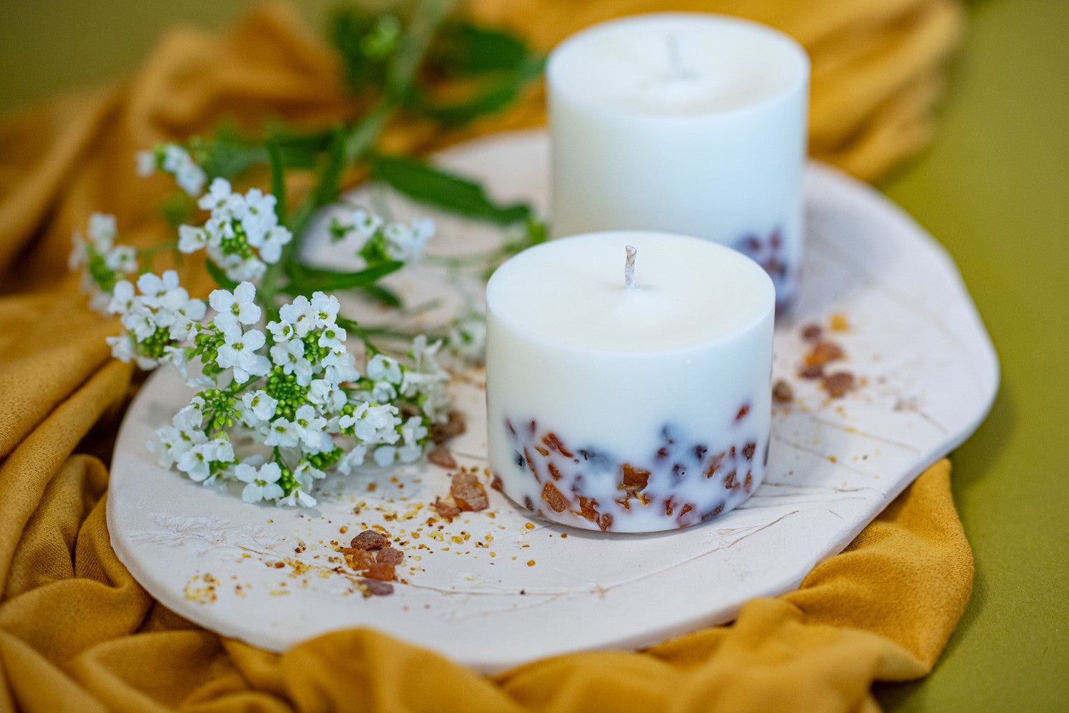 Bougie artisanale en cire de soja parfum pin, vue produit finale