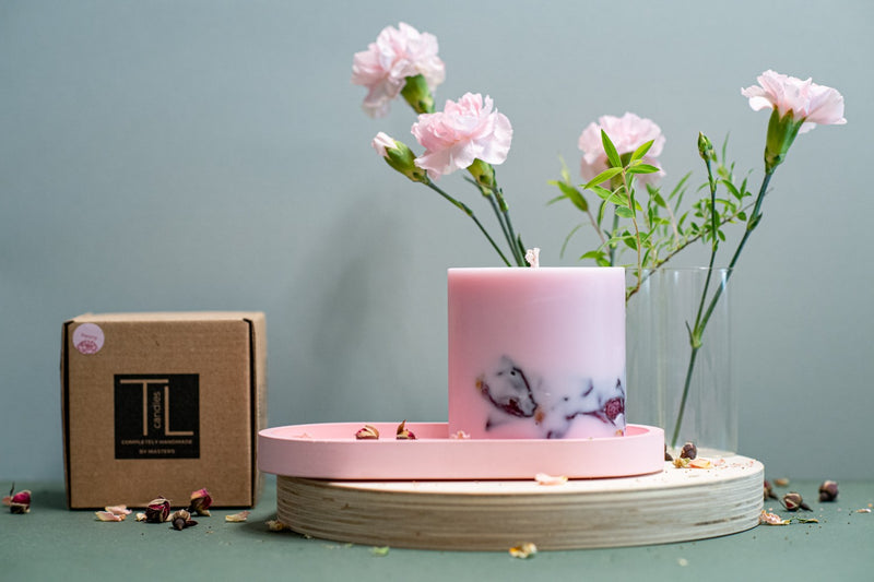 Bougie artisanale en cire de soja parfum pivoine, vue produit