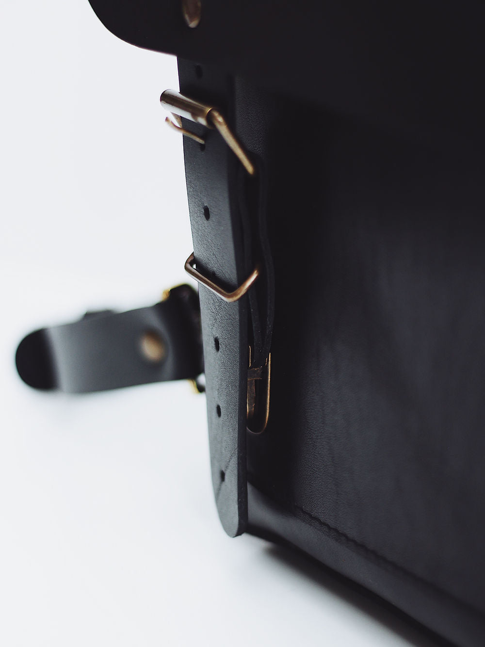 Sac à dos BENJAMIN TOKS VISOKS en cuir noir, vue alternative produit