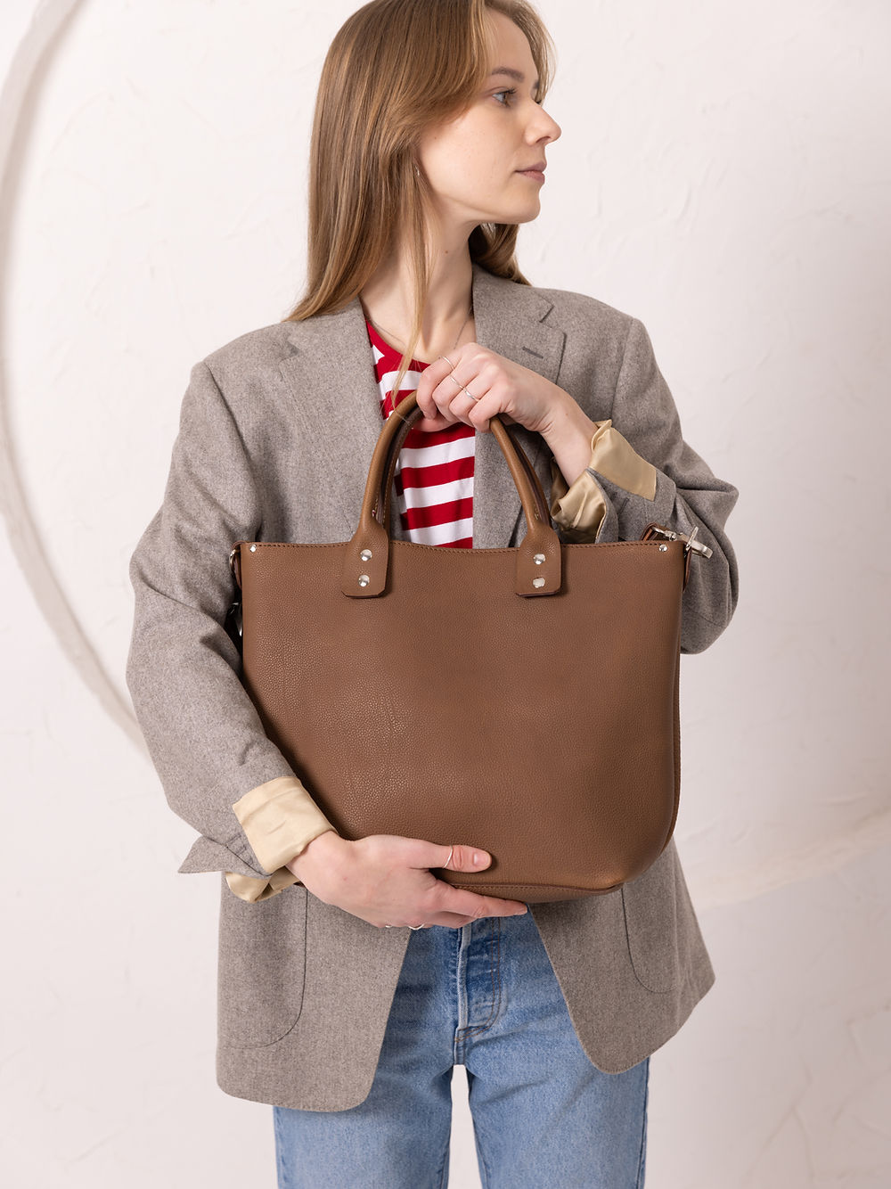 Sac à main MIGLE TOKS VISOKS en cuir cappuccino, vue intérieure