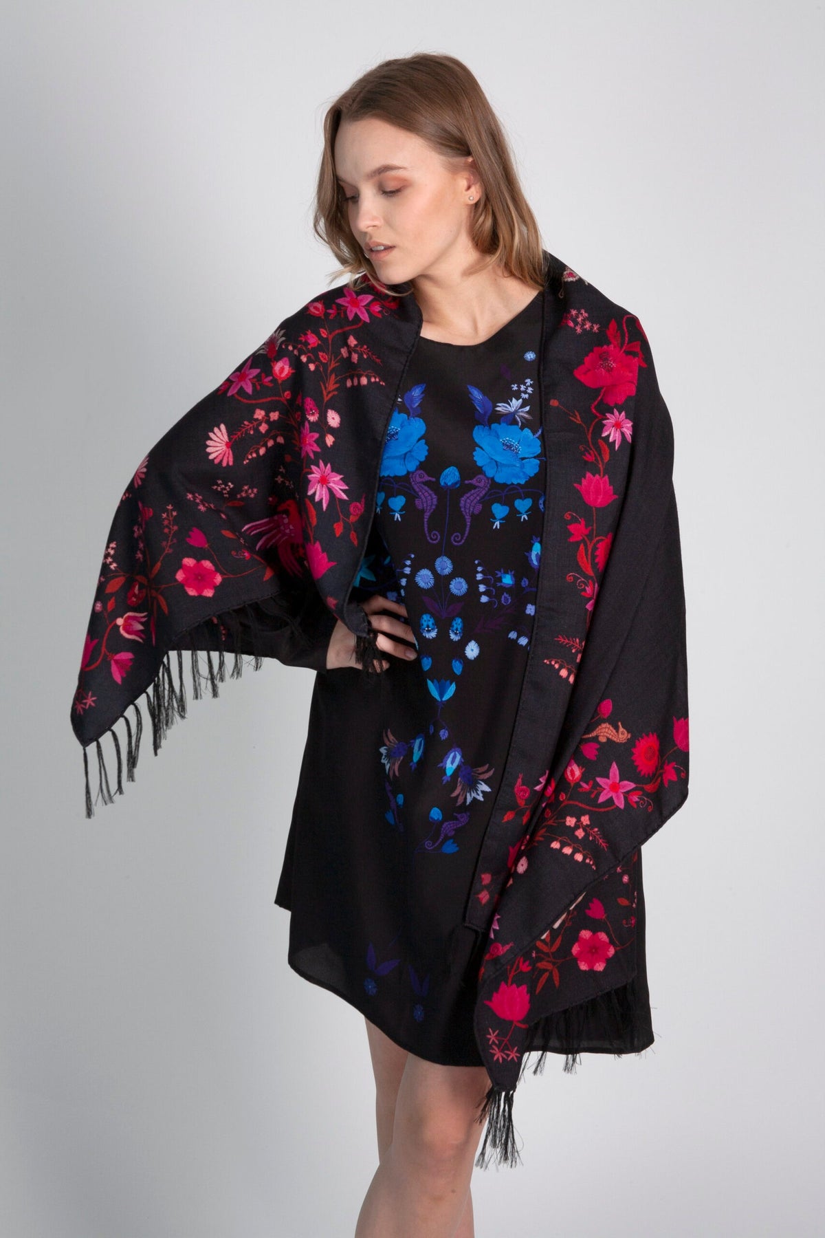 Unimoon Wool–Silk Blend Shawl – Black and Pink Floral