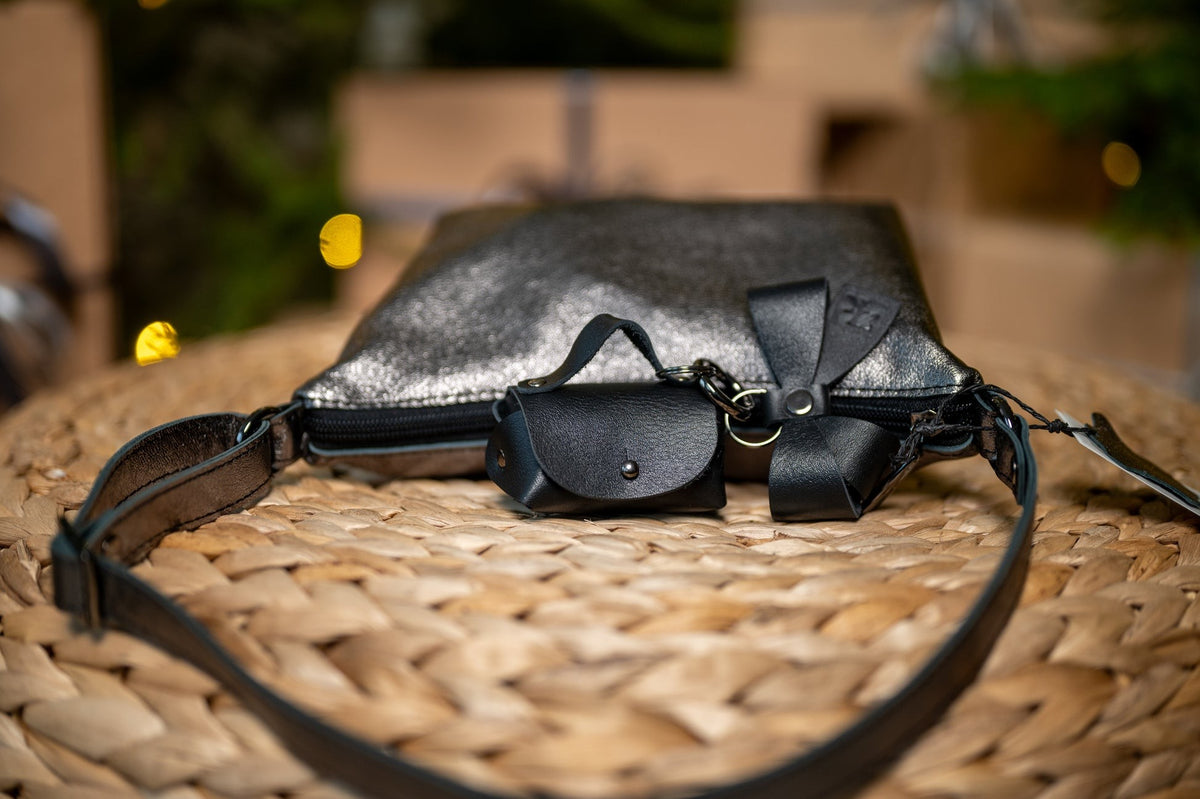 Ensemble de mini breloques pour sac en cuir noir, vue 16